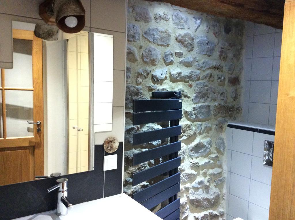 Domaine De Noyer Bed & Breakfast Saint-Christophe-en-Brionnais Room photo